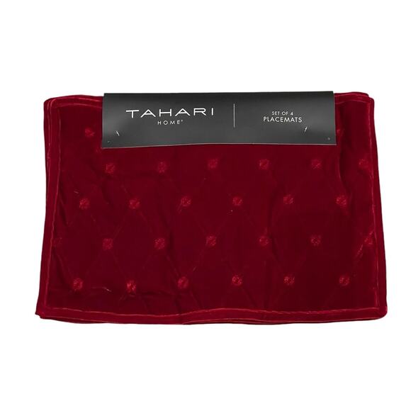 TAHARI Red Velvet Christmas Placemats 13x18 Set of 4 Harlequin Holiday Decor New - Picture 1 of 14